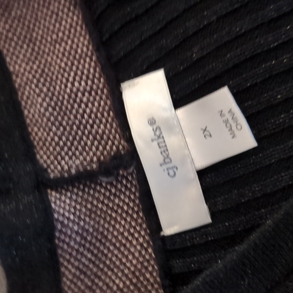 Sweater - Picture 3 of 6